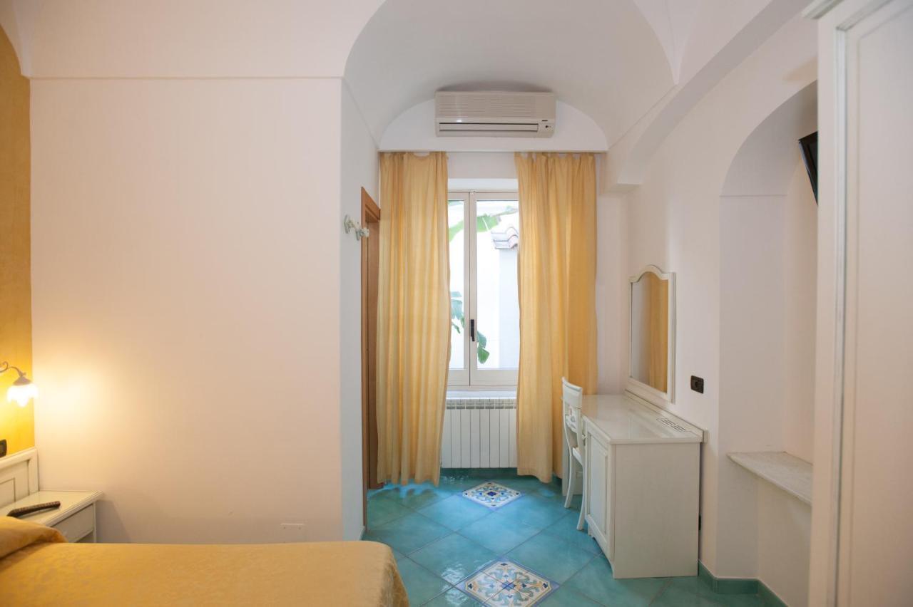 Hotel Villa Sirena - Thermae & Spa Ischia Eksteriør billede