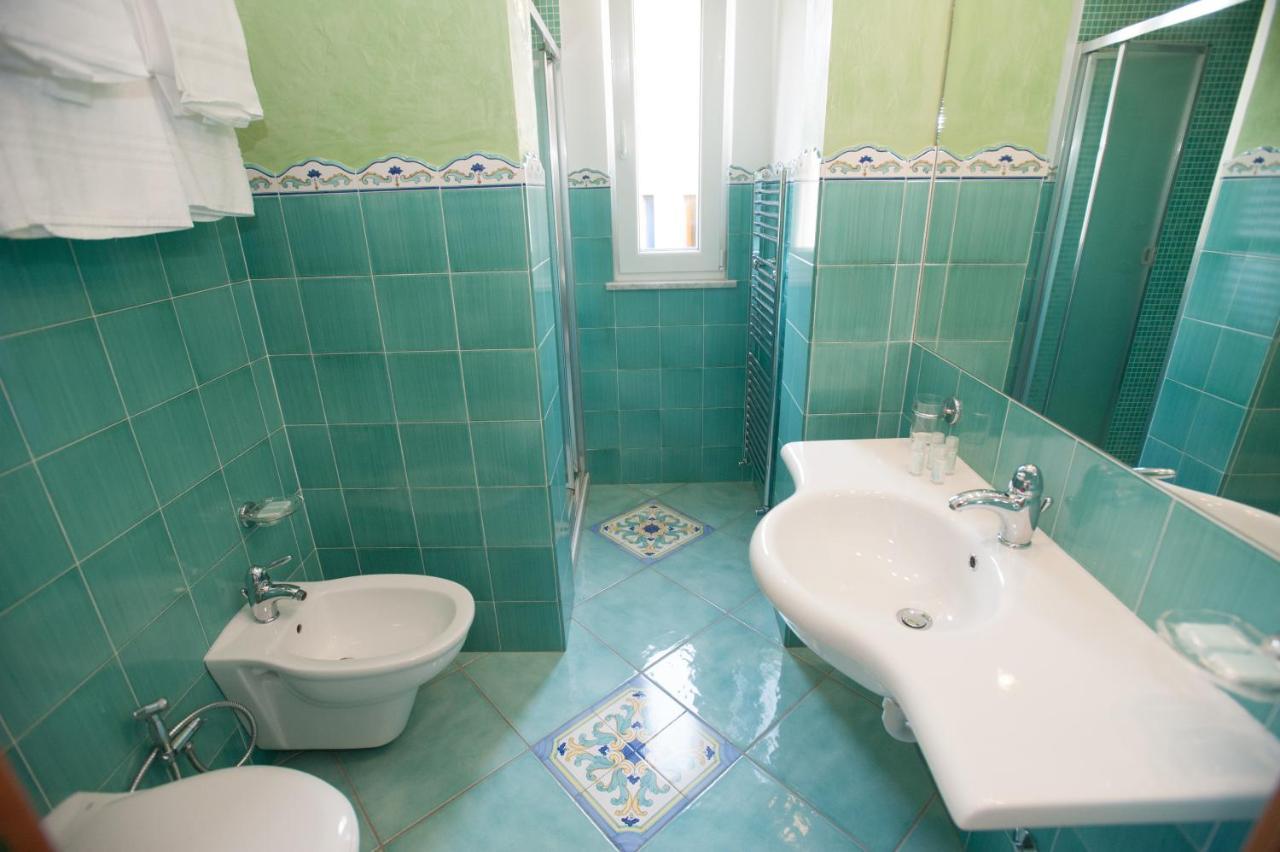 Hotel Villa Sirena - Thermae & Spa Ischia Eksteriør billede