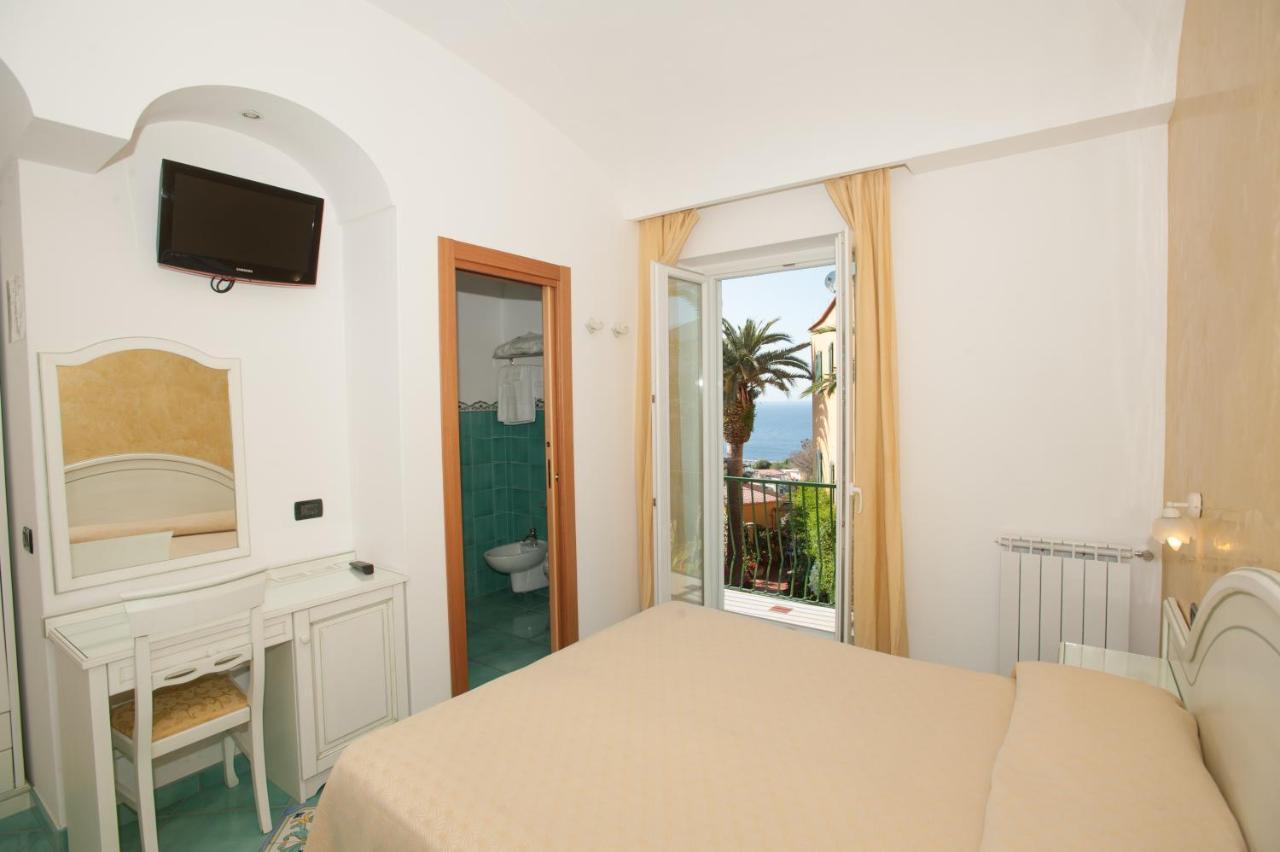 Hotel Villa Sirena - Thermae & Spa Ischia Eksteriør billede