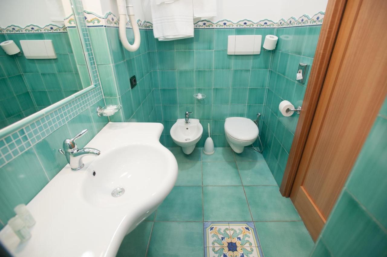 Hotel Villa Sirena - Thermae & Spa Ischia Eksteriør billede