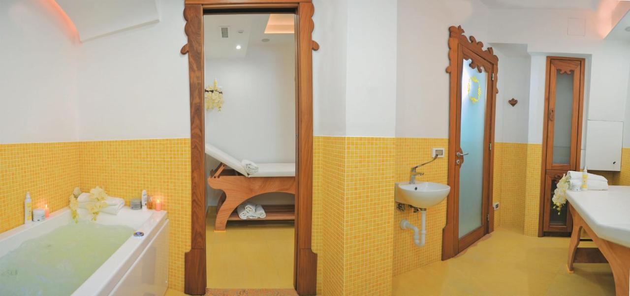 Hotel Villa Sirena - Thermae & Spa Ischia Eksteriør billede